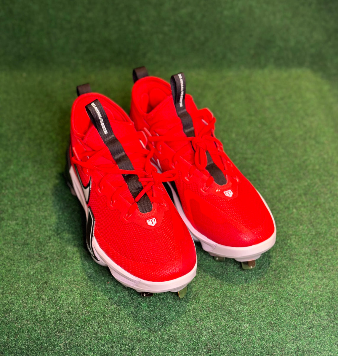 Nike Force Zoom Trout 9 Elite Baseball Cleats Red Men display picture 1