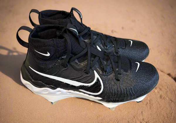 NEW Nike Alpha Huarache NXT Mens Size 7.5 Black White Baseball